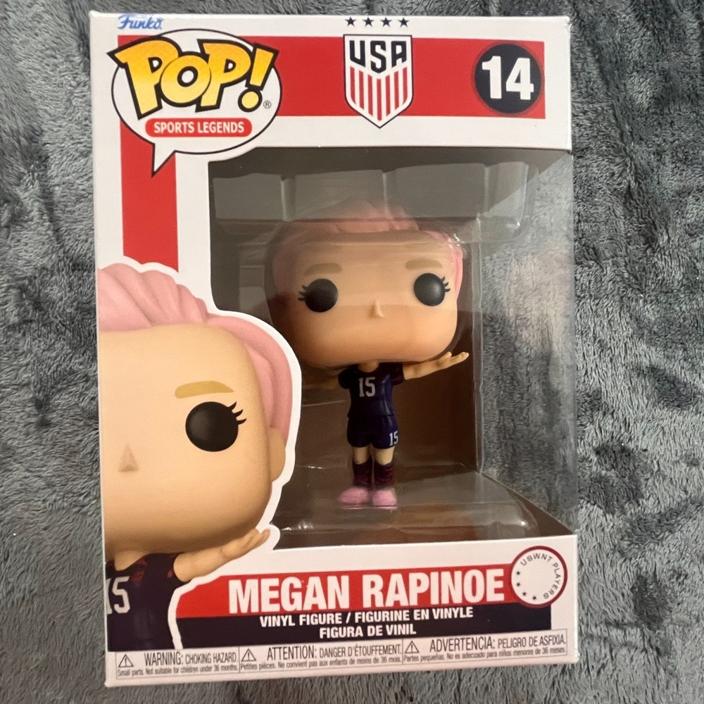 Funko Pop! Sports Legends: USWNT Megan Rapinoe Vinyl Figure #14 w/ Protector